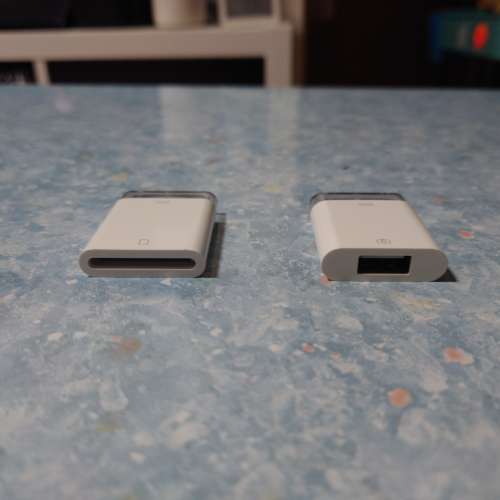 Apple A1362 and A1358 iPad Camera Adapter - SD Card Reader