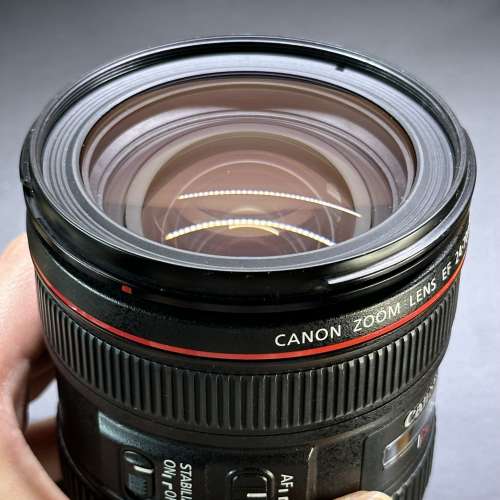 Canon EF 24-70mm f/4L IS USM (連遮光罩)