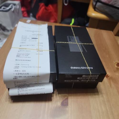 全新Samsung S24 Ultra 鈦金屬黑/紫色 512 GB