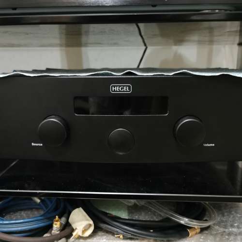 Hegel H300 Amplifier with Dac