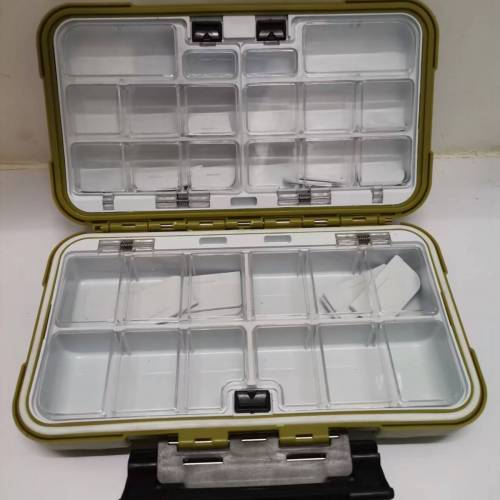 軍綠色30格漁具盒