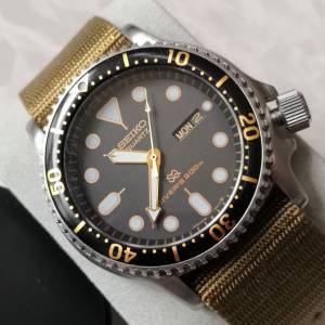 Seiko SEC011, quartz diver watch