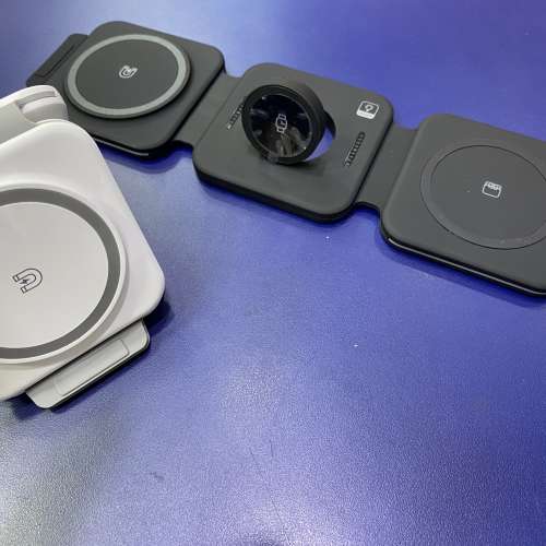 3 in 1 無線碰吸充電器