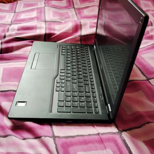 Fujitsu 15.6 inch laptop computer