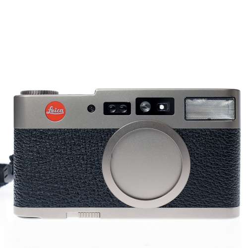 Leica CM Titanium Film Camera w/40mm f2.4 Summarit Lens #578