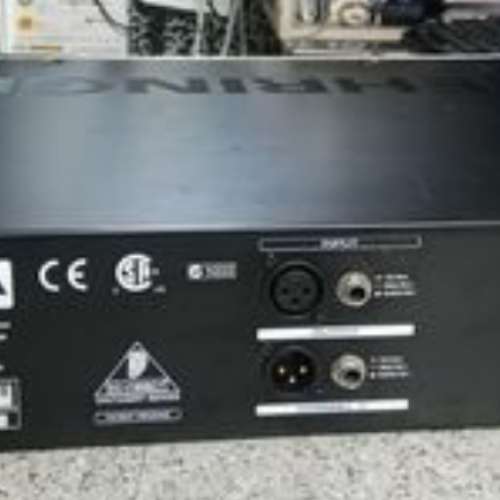 Behringer TUBE ULTRAGAIN T1953 - Microphone/Line Preamplifier