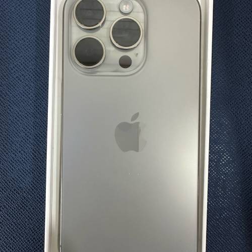 iPhone 15 pro 256gb 原色 港版