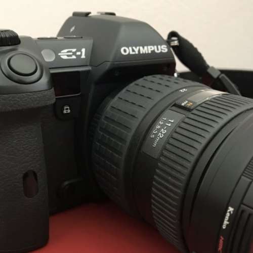 Olympus E1 + 11-22mm lens