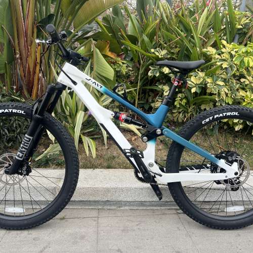 JAVA J.AIR  650B-SAITAFOSSI-SUS-12S 碳纖維 軟尾避震 山地車 送水架前後蛙燈叮叮