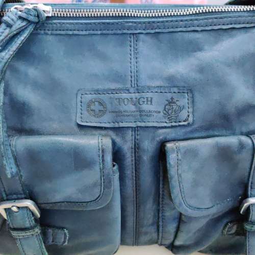 ““ 全新 ”” TOUGH Jeansmith 深藍洗水色全真皮袋