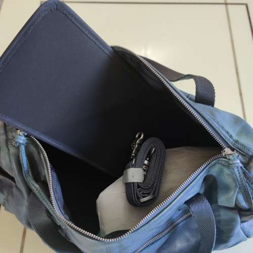 ““ 全新 ”” TOUGH Jeansmith 深藍洗水色全真皮袋