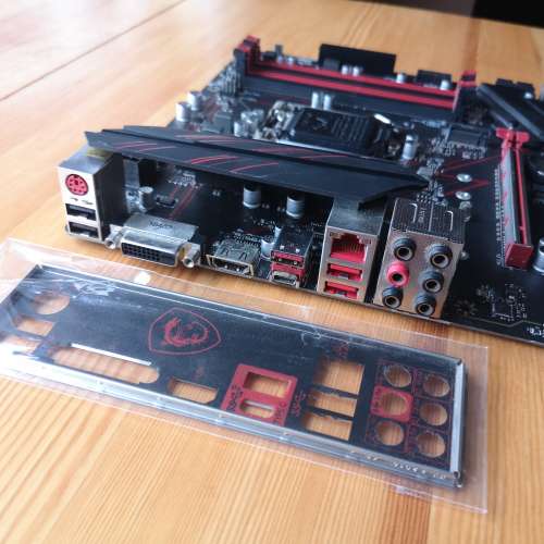 (新淨) MSI MPG Z390 GAMING PLUS底板連背板