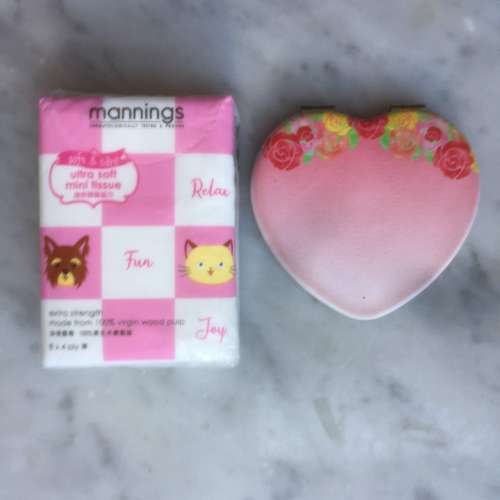 $20 - 100% 百變小櫻 可摺手袋心形鏡仔 (有放大功能)