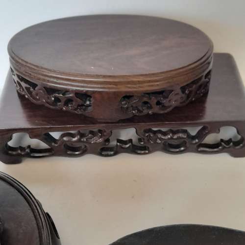 清理存貨平售，一手六個檀木，樹根木座等如照片顯示，共售250元,單一個5.5寸檀木市...