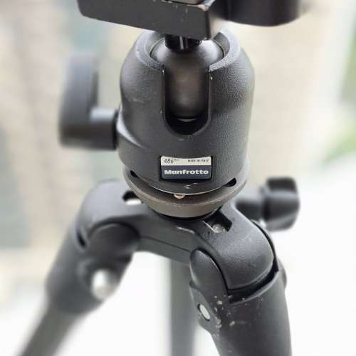 Manfrotto 碳纖三腳架 444 Carbon One; 連 486RC Ball頭