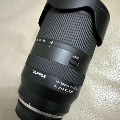 Tampon 18-300mm F3.5-6.3 富士（APSC)