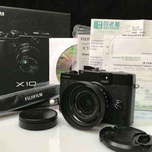 Fujifilm X10