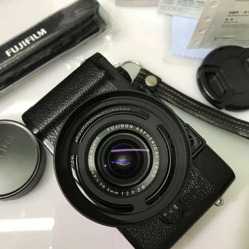 Fujifilm X10