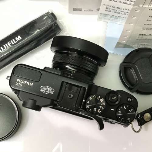 Fujifilm X10