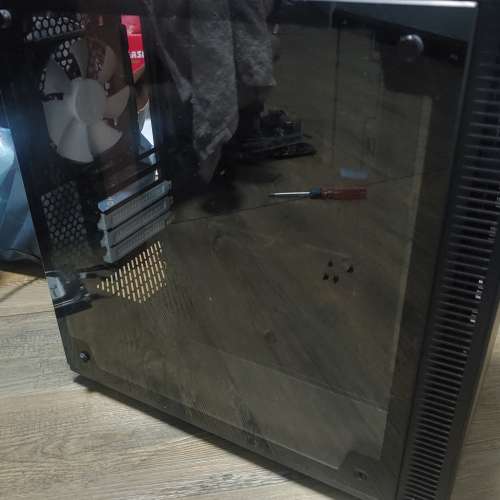 Fractal Design Define Mini C Tempered Glass M-ATX隔音機箱 / sharkoon 550w