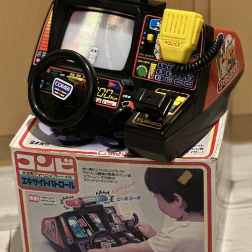 出售經典駕駛軚盤，除左可玩鴐駛外，仲有手咪可講野，有閃燈及響號，有意請pm我，謝謝