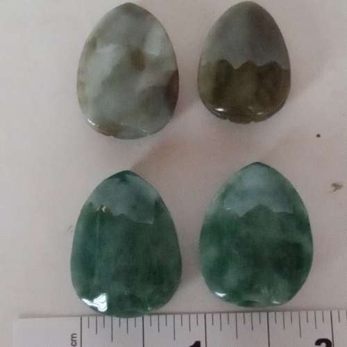 翡翠A玉鮑魚吊咀，約一吋，旺財包羅萬有. 每個200元4個600元，no.B1.4.24