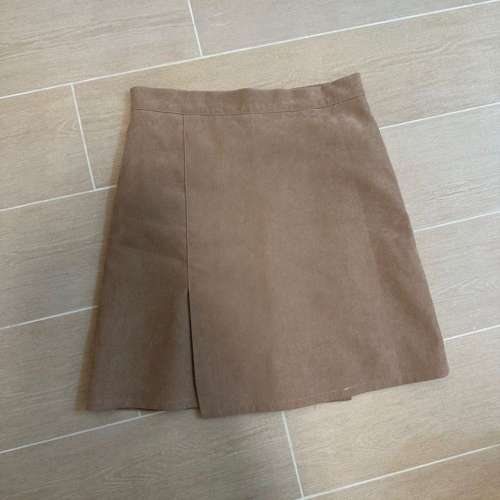 短裙 Beige colour Free size Waist: 62-65cm Length: 41cm 短褲內裡