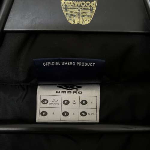 Umbro 保暖休閑運動尼龍褸