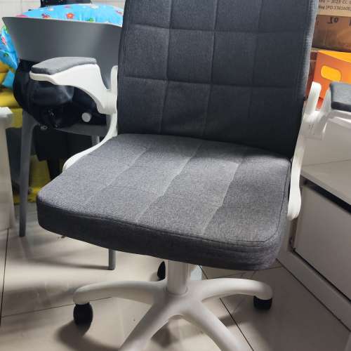 電腦椅