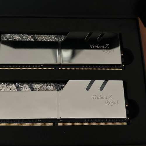 G.Skill Trident Z Royal  Silver  DDR4 16GB x2 3200mhz