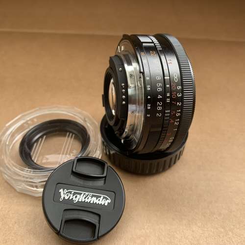 Voigtlander ULTRON 40mm F/2 SL ASPHERICAL. Nikon mount
