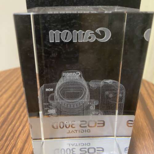 Canon EOS 300D 紙鎮