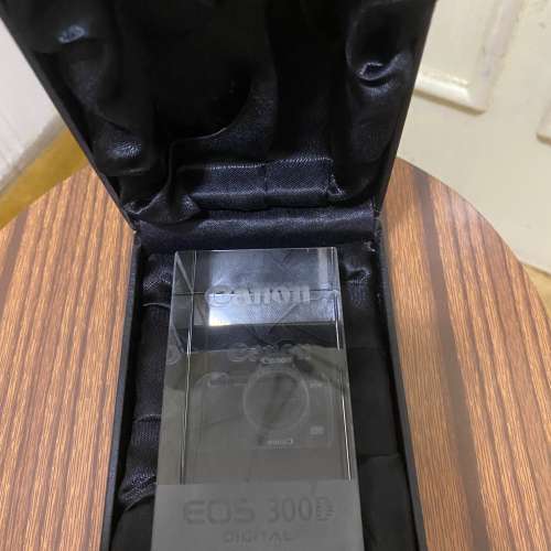 Canon EOS 300D 紙鎮