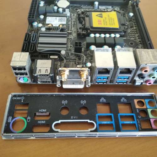 (ITX) 新淨技嘉H87N Wifi 底板跟背板 (運作正常)