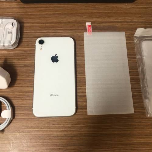 White - Full set 95%new iphone xr 64gb battery 100% one month warranty