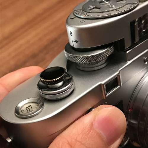 Black Paint shutter release 黑柒露銅快門按鈕 [Leica M3 M6 M4 M2 M7 M8 M9 M10 ...