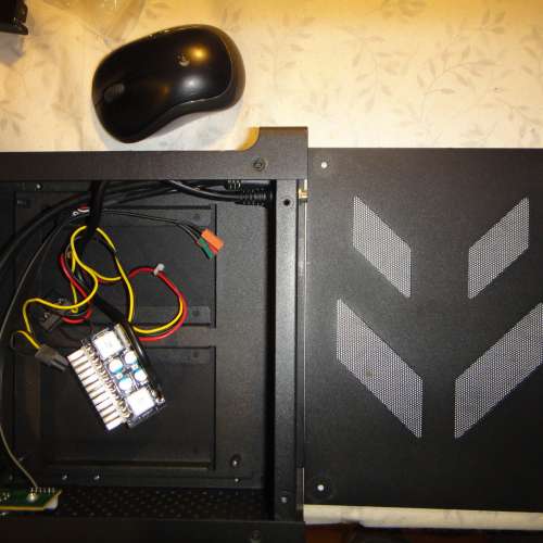 ITX機箱 連接火牛配件