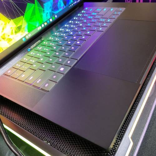 👑RTX4090🈵/64GB/8TB (頂配) 🐍Razer Blade 16 (2023)