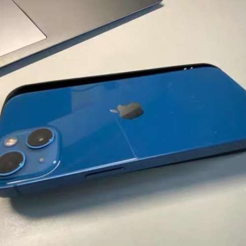 Apple iPhone 13 512G  5G 功能全部正常運作，電池效能90 %，電池良好，已貼貴價玻...