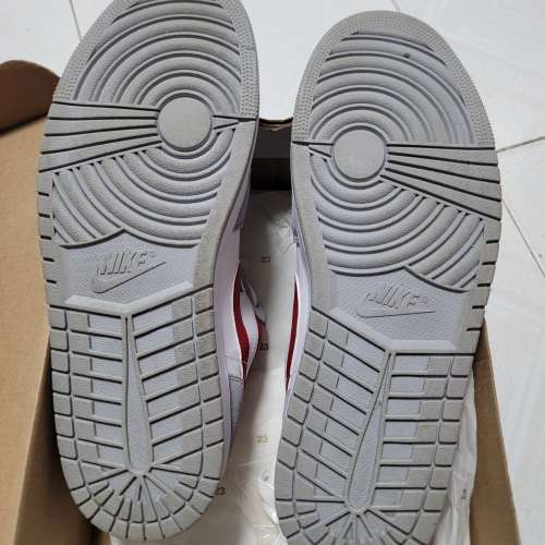 Jordan 1 Low SE Light Smoke Grey Gym Red