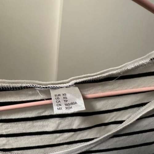 間條tshirt  H&M XS size