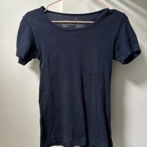 Tshirt Muji Navy colour XS size