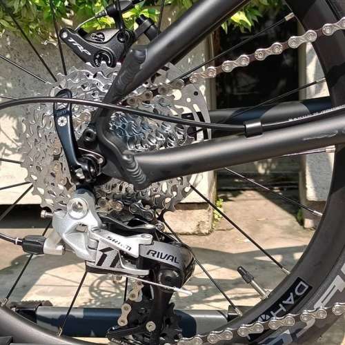 最新款 DAHON MU PRO (PKA015) 11速 碟剎20吋鋁合金折叠車 送水架前後蛙燈叮叮