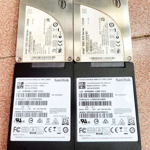 早期MLC 128GB SSD每兩隻$120