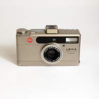 Leica Minilux Zoom Camera 35-70mm f3.5-5.6 Lens