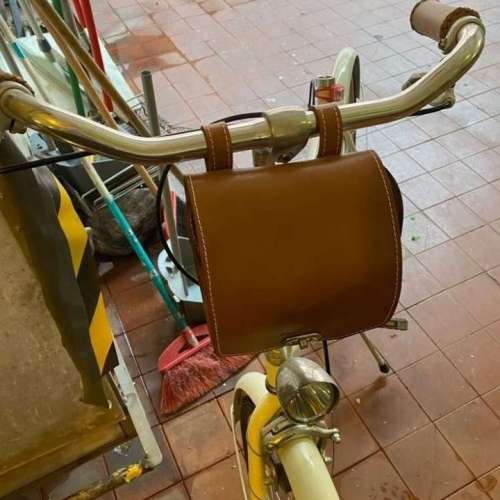 ( new ) genuine leather bicycle bag , (全新) 真皮單車掛包