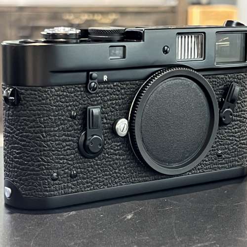 Leica M4 black paint repaint film camera