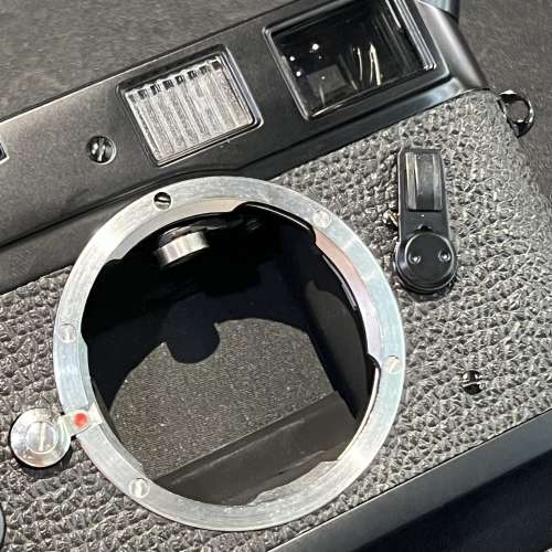 Leica M4 black paint repaint film camera