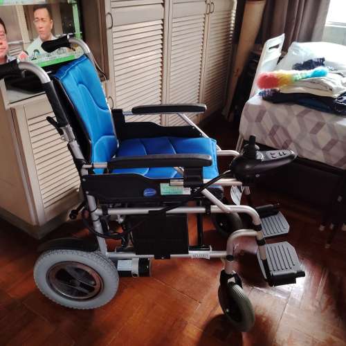 Advanced 可摺合電動輪椅