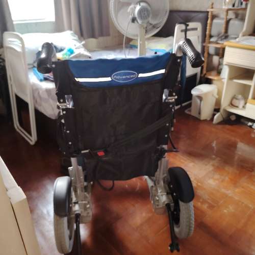 Advanced 可摺合電動輪椅